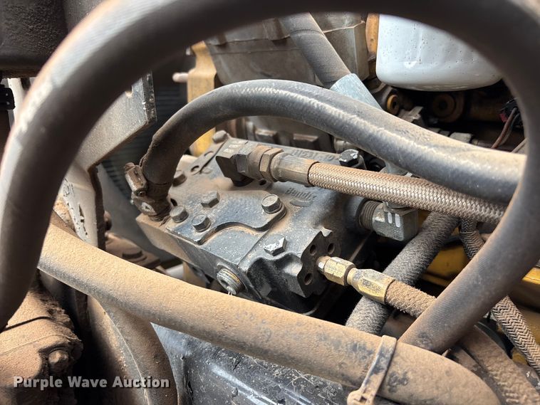 image for item EL2606 2007 Kenworth T300 fuel / lube truck