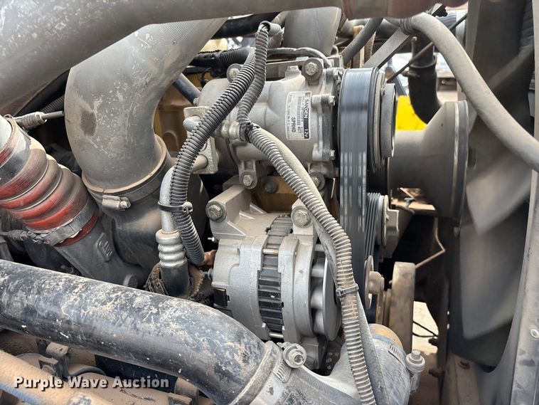 image for item EL2606 2007 Kenworth T300 fuel / lube truck