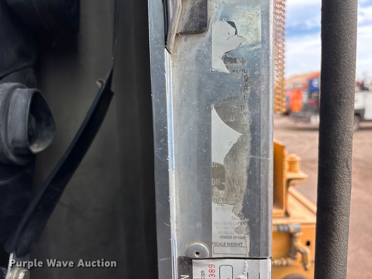 image for item EL2606 2007 Kenworth T300 fuel / lube truck