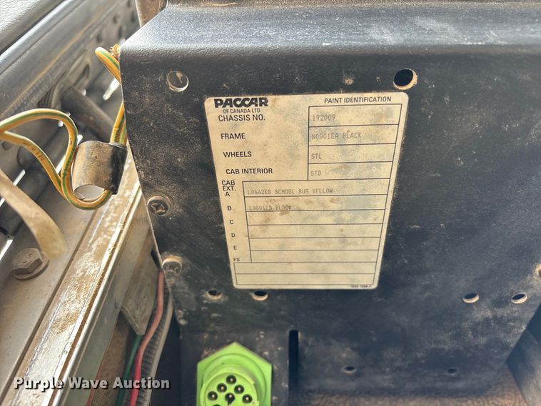 image for item EL2606 2007 Kenworth T300 fuel / lube truck