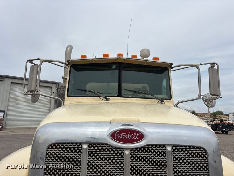 image for item EL2609 2007 Peterbilt 335 water truck