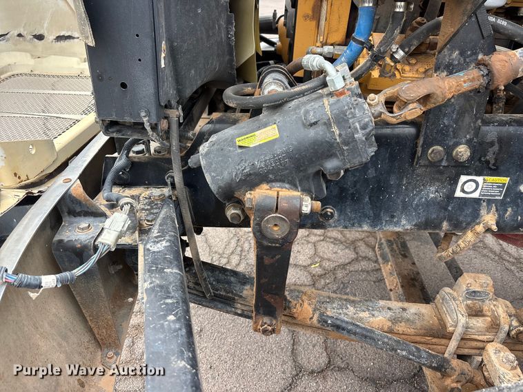 image for item EL2609 2007 Peterbilt 335 water truck