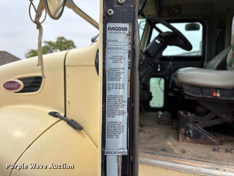 image for item EL2609 2007 Peterbilt 335 water truck