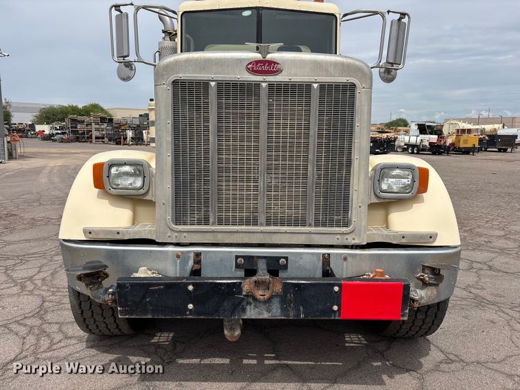 image for item EL2610 2007 Peterbilt 357 water truck