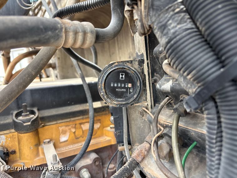 image for item EL2610 2007 Peterbilt 357 water truck