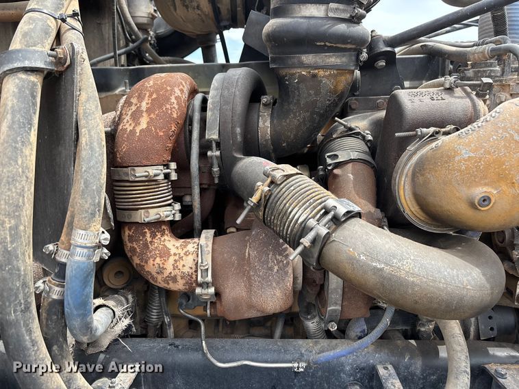 image for item EL2610 2007 Peterbilt 357 water truck