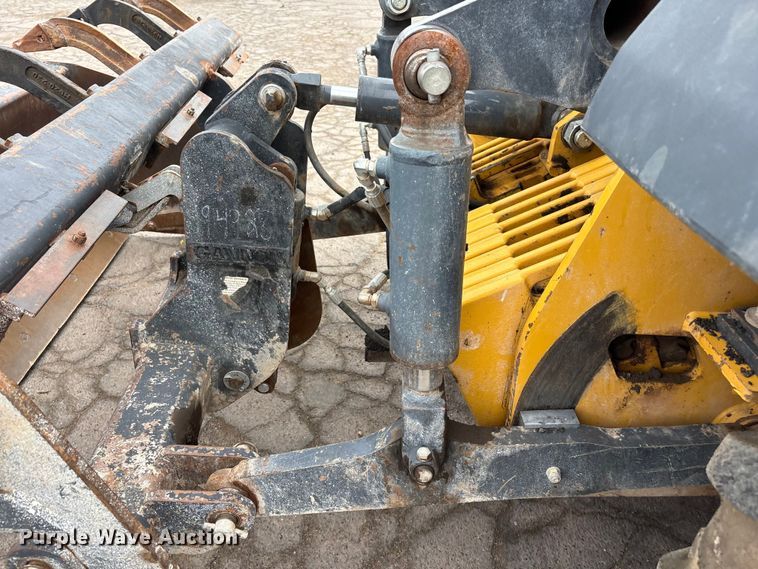 image for item EL2612 2016 John Deere 210LEP landscape tractor