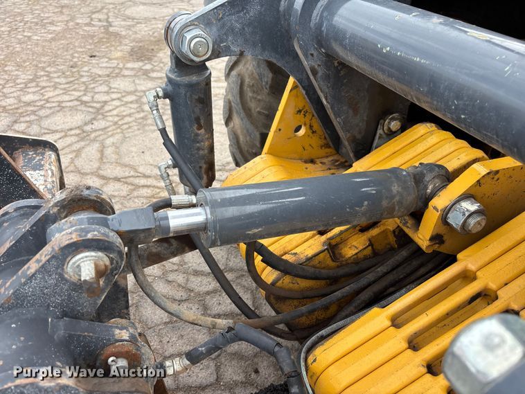 image for item EL2612 2016 John Deere 210LEP landscape tractor