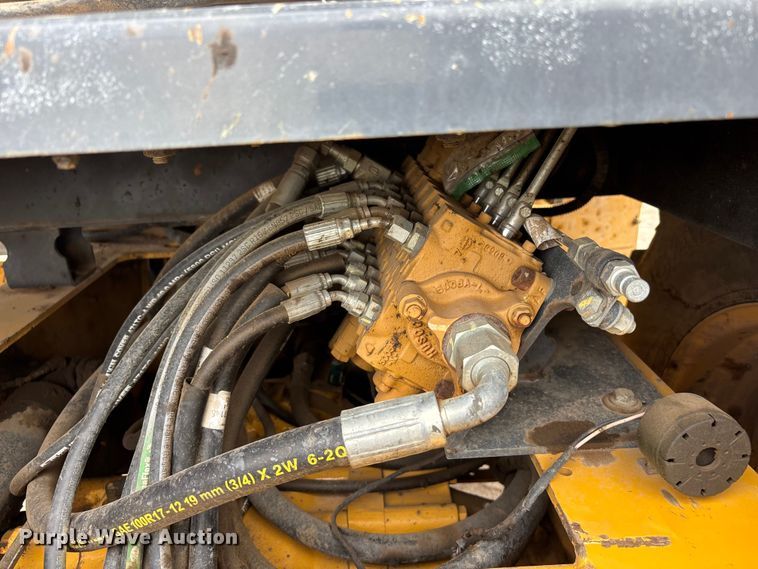 image for item EL2612 2016 John Deere 210LEP landscape tractor
