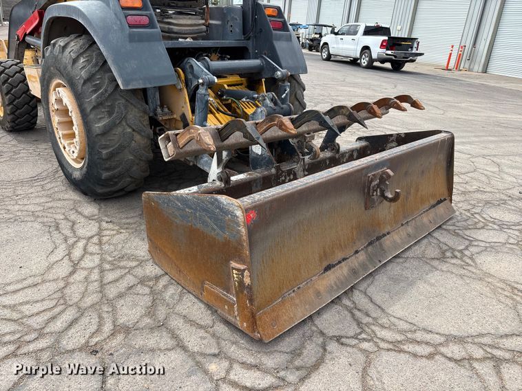 image for item EL2612 2016 John Deere 210LEP landscape tractor