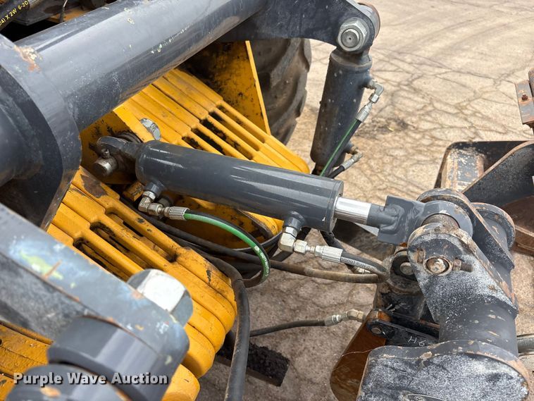 image for item EL2612 2016 John Deere 210LEP landscape tractor