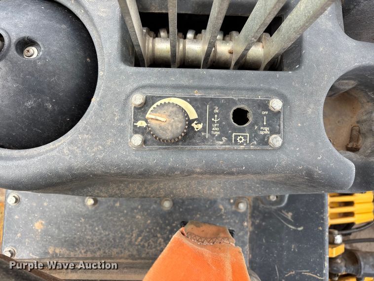 image for item EL2612 2016 John Deere 210LEP landscape tractor