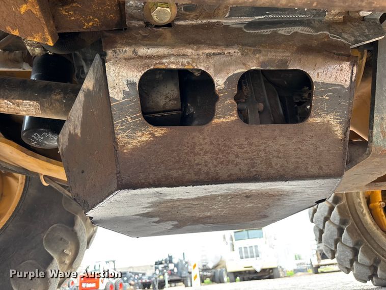 image for item EL2612 2016 John Deere 210LEP landscape tractor