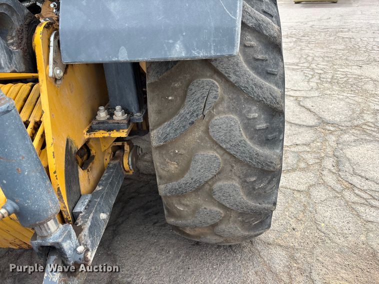 image for item EL2612 2016 John Deere 210LEP landscape tractor
