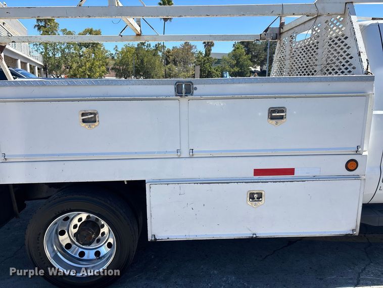 image for item EL2620 2015 Ford F550 Super Duty Crew Cab utility / service truck