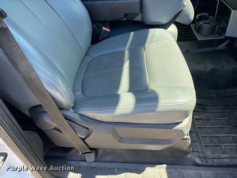 image for item EL2620 2015 Ford F550 Super Duty Crew Cab utility / service truck