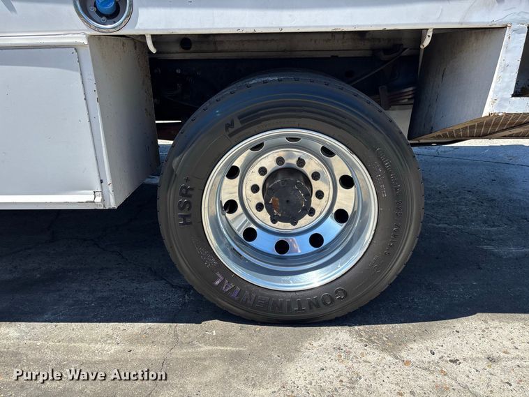 image for item EL2620 2015 Ford F550 Super Duty Crew Cab utility / service truck