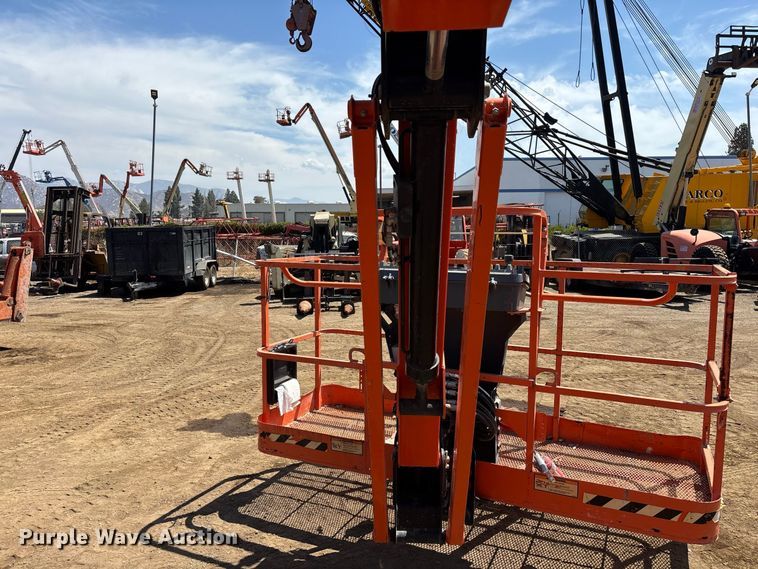 image for item EL2621 2021 JLG H800AJ boom lift