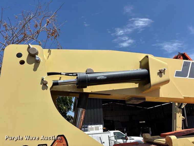 image for item EL2621 2021 JLG H800AJ boom lift