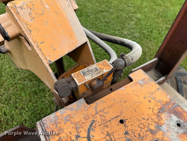 image for item EM2292 1989 Case MAXI Sneaker Series B vibratory cable plow