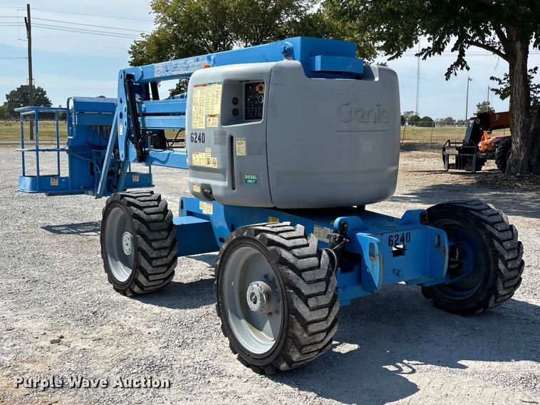 image for item EO4499 2011 Genie Z-45/25J boom lift