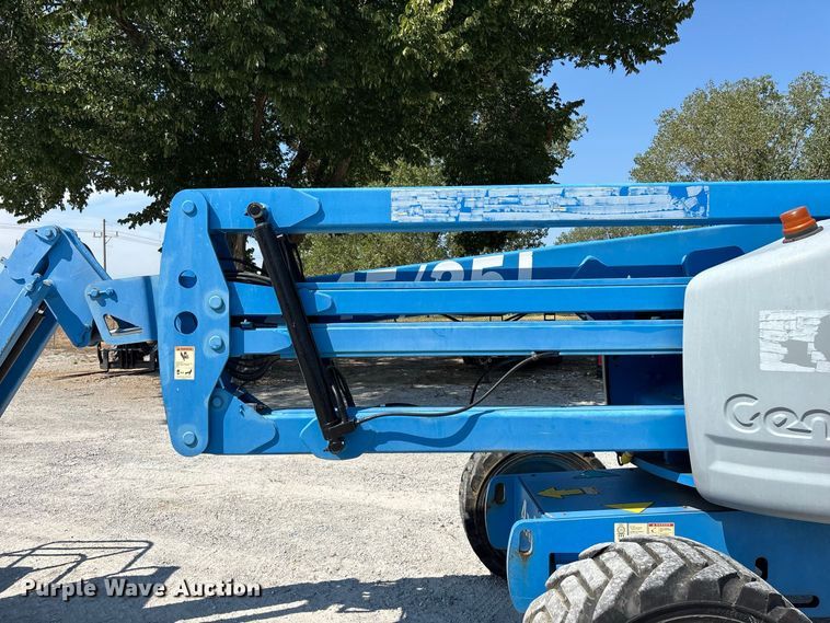 image for item EO4499 2011 Genie Z-45/25J boom lift