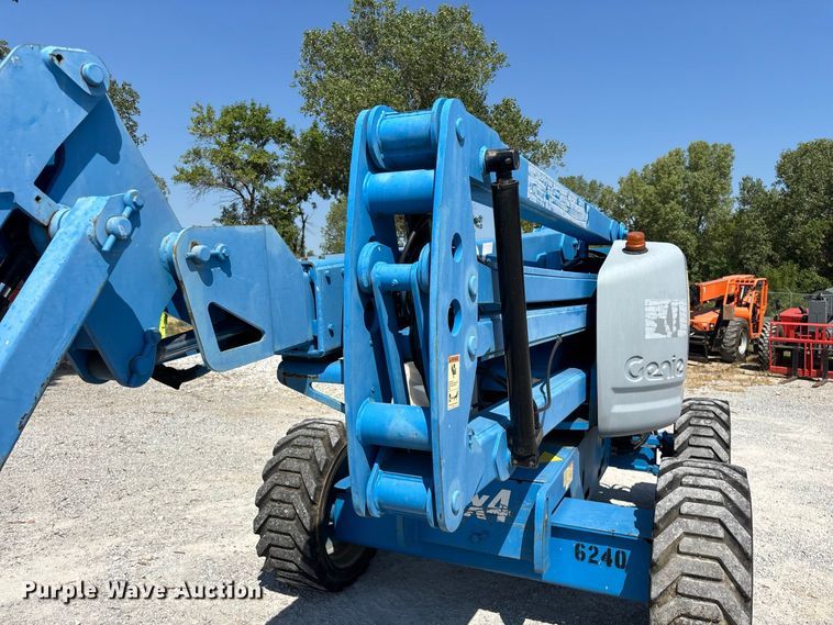 image for item EO4499 2011 Genie Z-45/25J boom lift