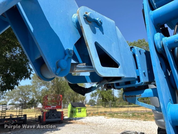 image for item EO4499 2011 Genie Z-45/25J boom lift