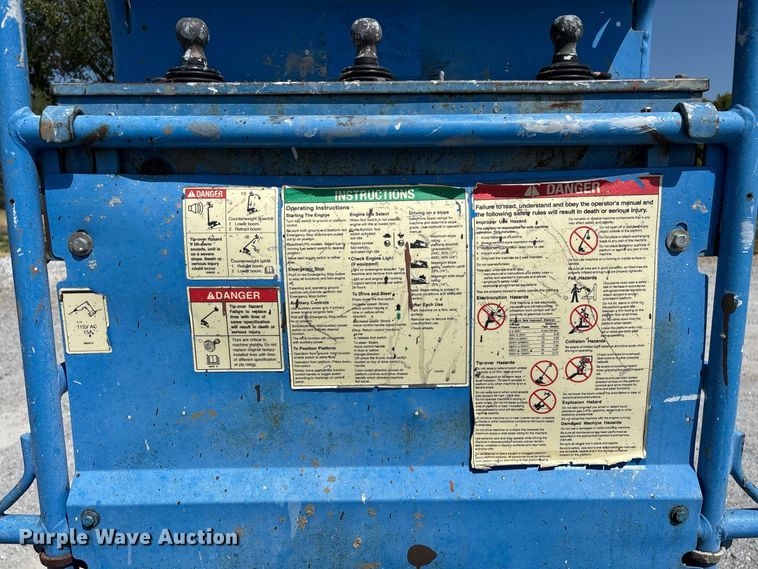 image for item EO4499 2011 Genie Z-45/25J boom lift