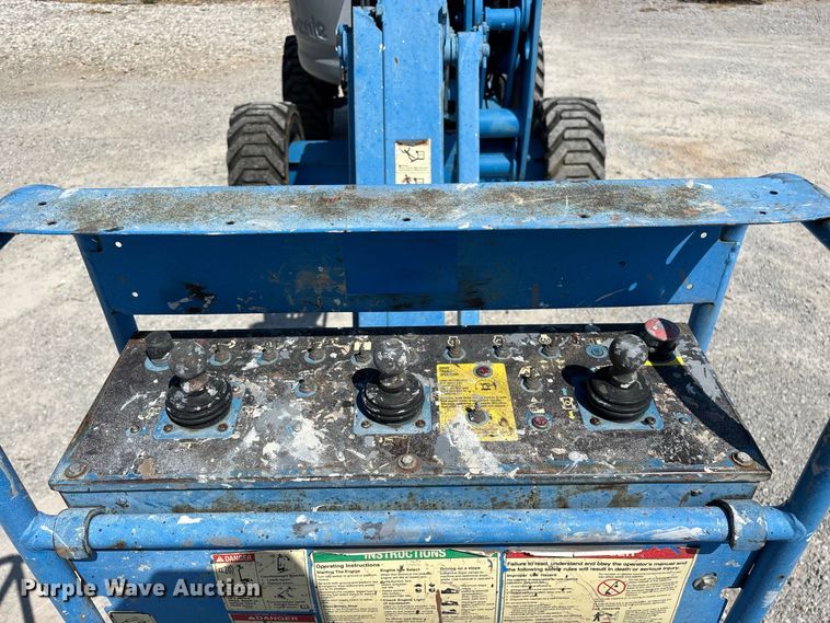 image for item EO4499 2011 Genie Z-45/25J boom lift