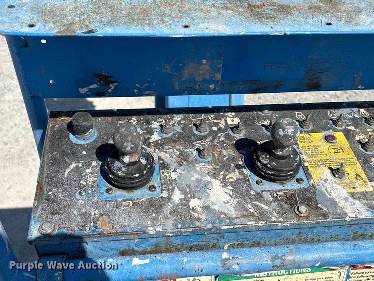 image for item EO4499 2011 Genie Z-45/25J boom lift