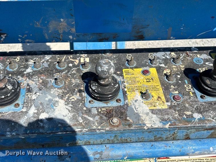 image for item EO4499 2011 Genie Z-45/25J boom lift