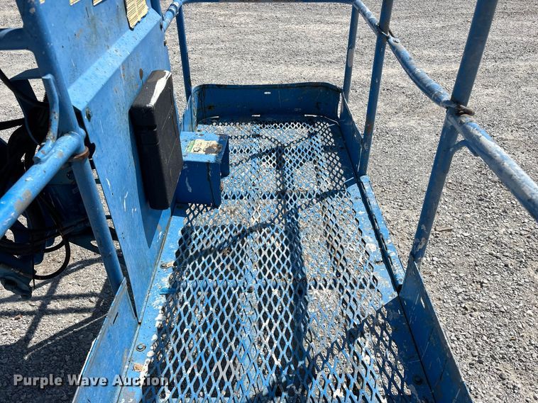 image for item EO4499 2011 Genie Z-45/25J boom lift