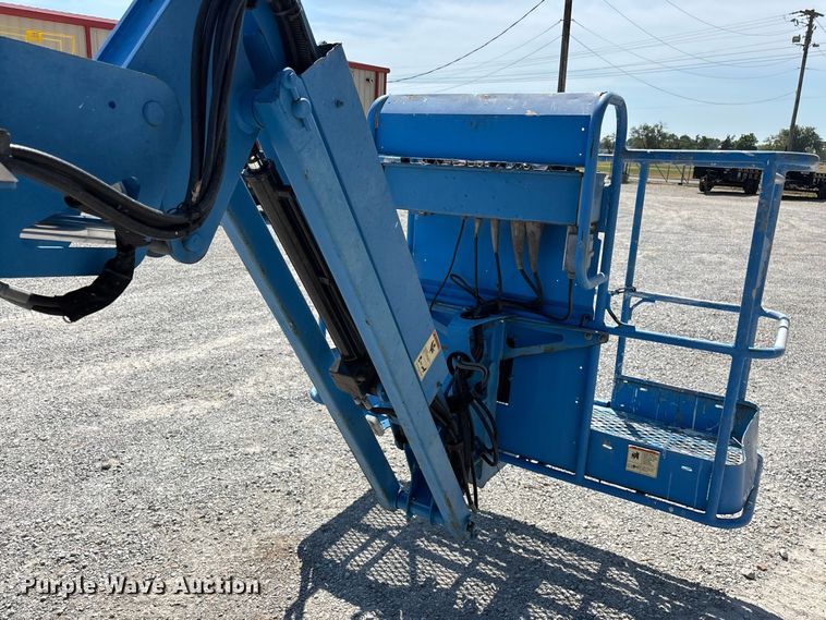 image for item EO4499 2011 Genie Z-45/25J boom lift