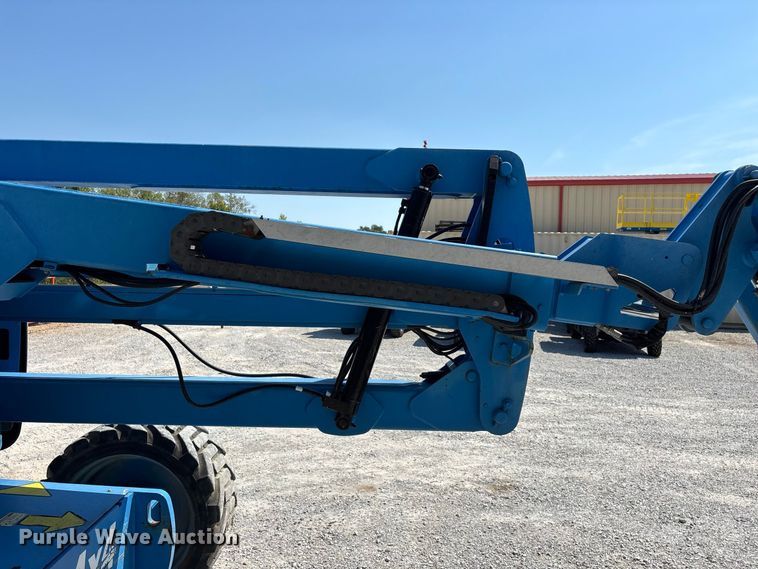 image for item EO4499 2011 Genie Z-45/25J boom lift