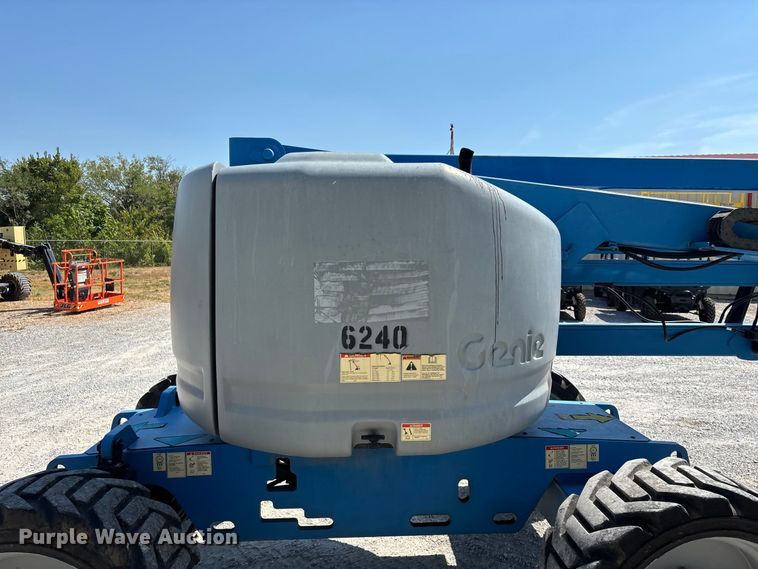 image for item EO4499 2011 Genie Z-45/25J boom lift