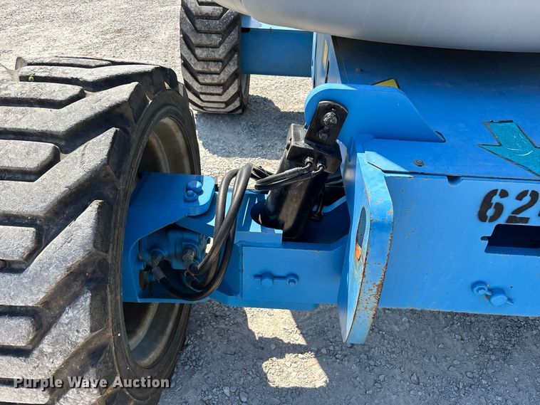image for item EO4499 2011 Genie Z-45/25J boom lift