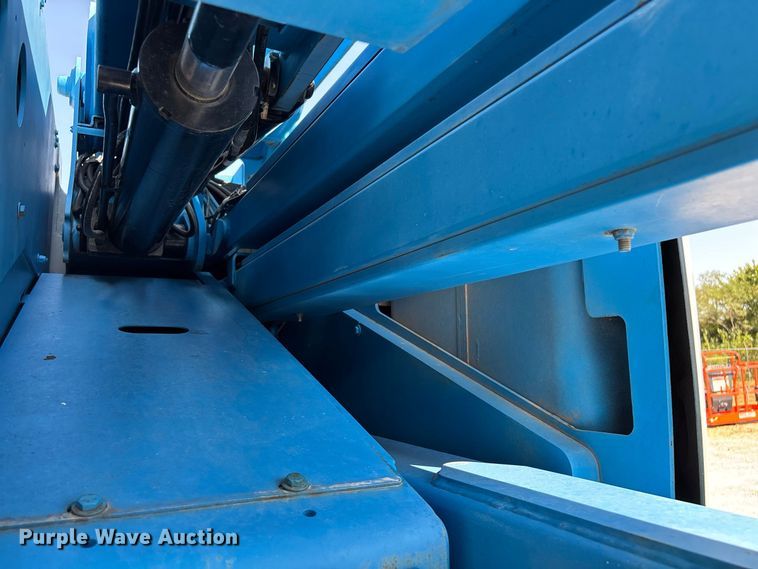 image for item EO4499 2011 Genie Z-45/25J boom lift