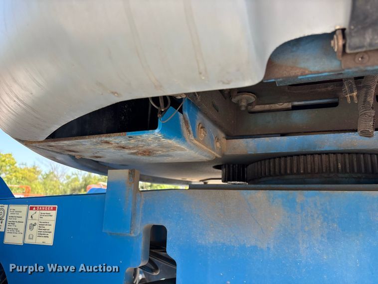 image for item EO4499 2011 Genie Z-45/25J boom lift