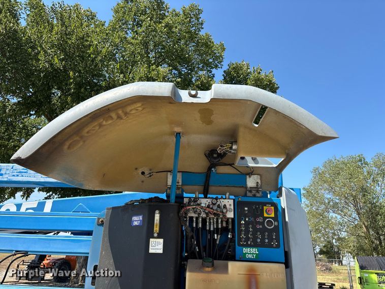 image for item EO4499 2011 Genie Z-45/25J boom lift