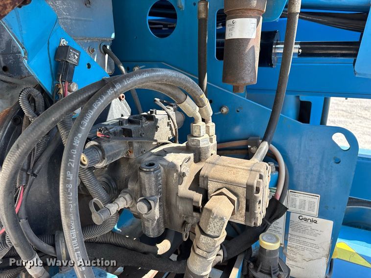 image for item EO4499 2011 Genie Z-45/25J boom lift