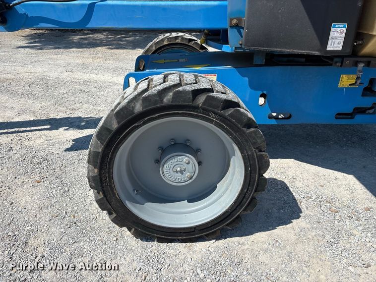 image for item EO4499 2011 Genie Z-45/25J boom lift