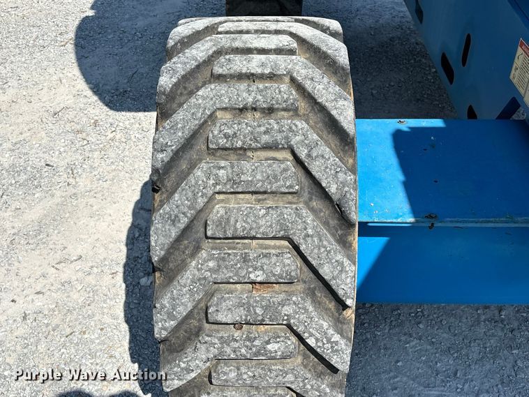 image for item EO4499 2011 Genie Z-45/25J boom lift