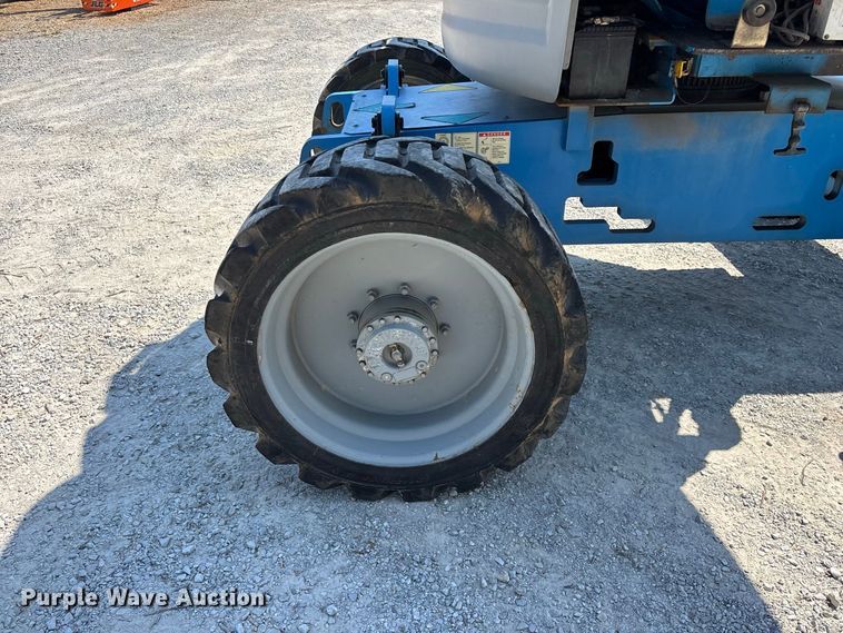 image for item EO4499 2011 Genie Z-45/25J boom lift