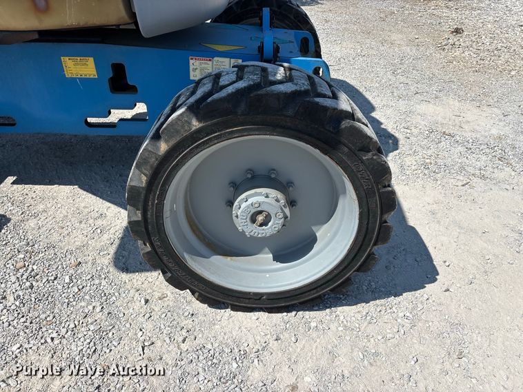 image for item EO4499 2011 Genie Z-45/25J boom lift