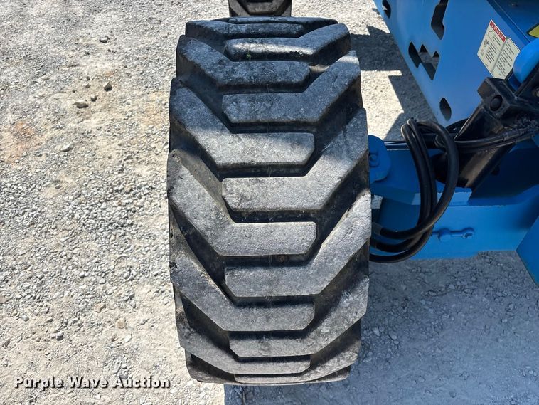 image for item EO4499 2011 Genie Z-45/25J boom lift