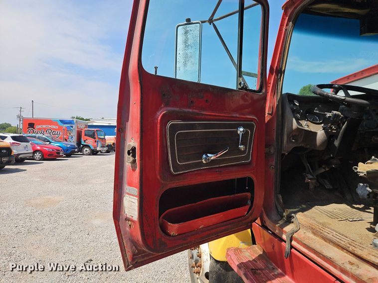 image for item EO7357 1974 Ford L9000 dump truck
