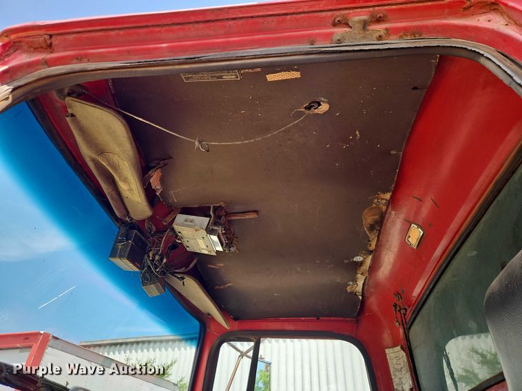 image for item EO7357 1974 Ford L9000 dump truck