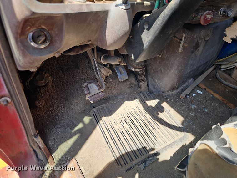 image for item EO7357 1974 Ford L9000 dump truck