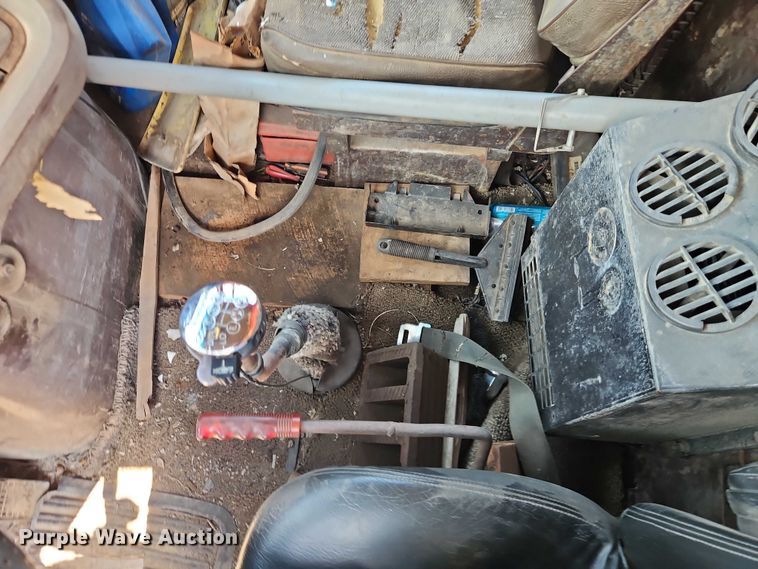 image for item EO7357 1974 Ford L9000 dump truck